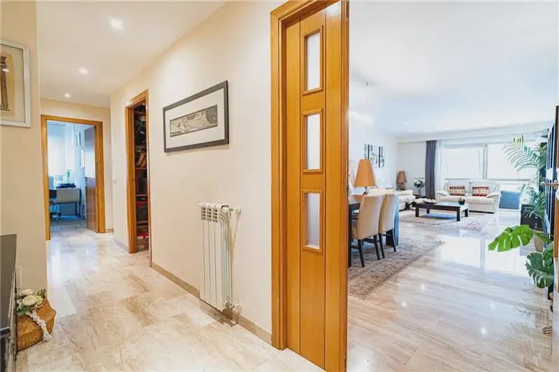 4 bedroom Flat for sale in Palma de Mallorca with pool garage - € 798,000 (Ref: 9893505)