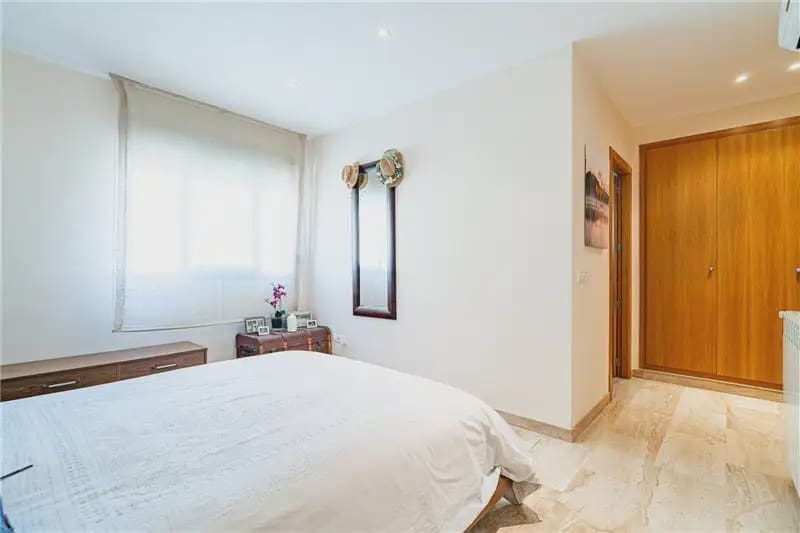 4 bedroom Flat for sale in Palma de Mallorca with pool garage - € 798,000 (Ref: 9893505)