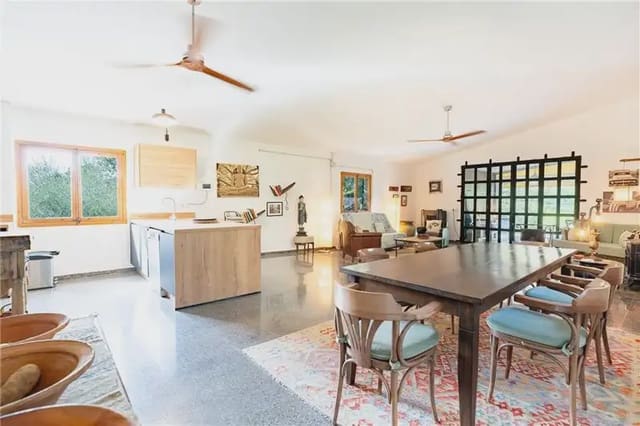 5 sovrum Finca/Hus på landet till salu i Llucmajor - 1 800 000 € (Ref: 9893509)