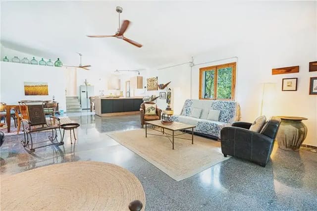 5 sovrum Finca/Hus på landet till salu i Llucmajor - 1 800 000 € (Ref: 9893509)