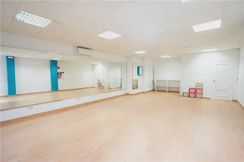 Kommersiell til leie i Palma de Mallorca - € 1 210 (Ref: 9893521)