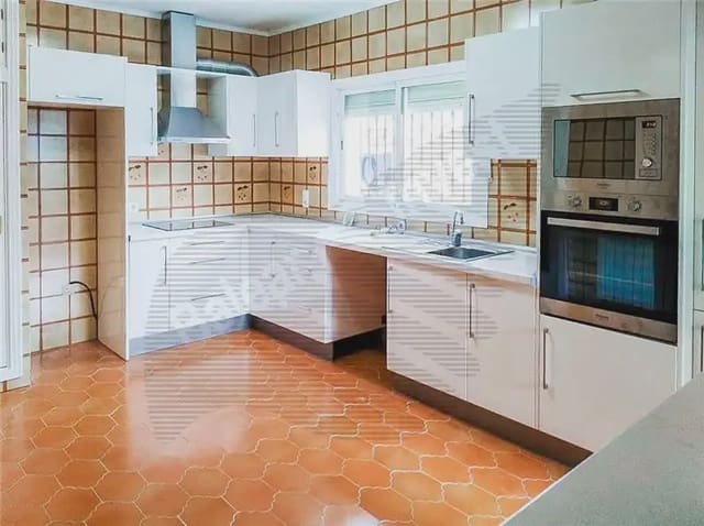 Villa/Maison de 5 chambres à louer à Palmanyola, Bunyola avec garage - 4 500 € (Ref: 9893522)