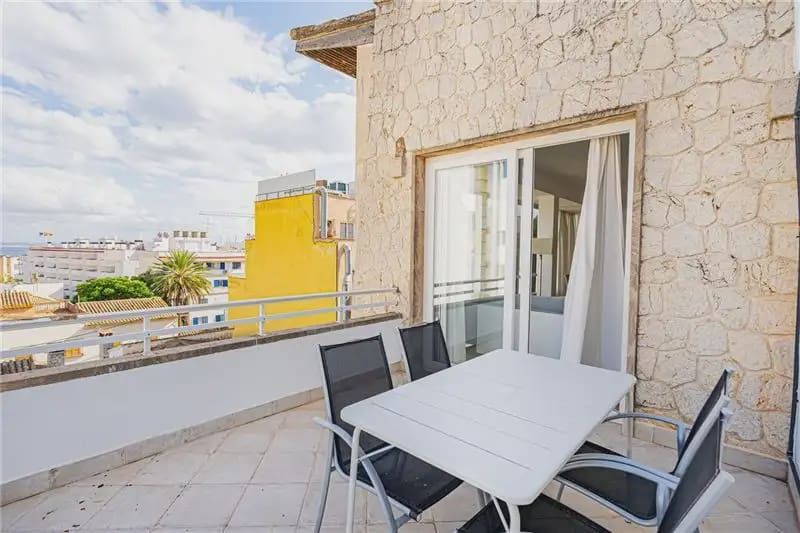 4 soverom Leilighet til leie i Palma de Mallorca - € 1 900 (Ref: 9894900)