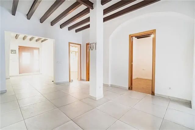 2 bedroom Apartment for sale in Santa Catalina, Palma de Mallorca - € 449,000 (Ref: 9895438)