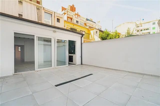 2 bedroom Apartment for sale in Santa Catalina, Palma de Mallorca - € 449,000 (Ref: 9895438)