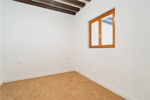 2 bedroom Apartment for sale in Santa Catalina, Palma de Mallorca - € 449,000 (Ref: 9895438)