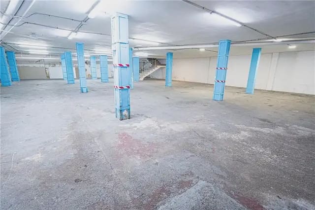 Komercyjne na sprzedaż w L'Arenal, Palma de Mallorca - 395 000 € (Ref: 9902251)