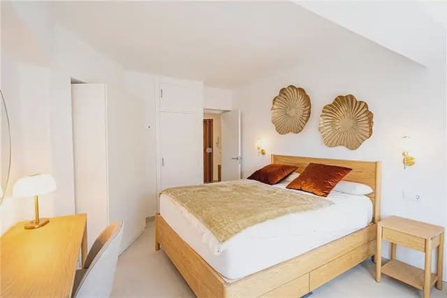 3 quarto Apartamento para arrendar em Santa Catalina, Palma de Mallorca - 2 300 € (Ref: 9908961)