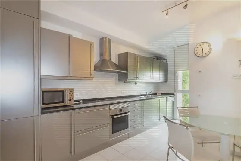 3 sovrum Lägenhet att hyra i Palma de Mallorca med garage - 1 750 € (Ref: 9911545)