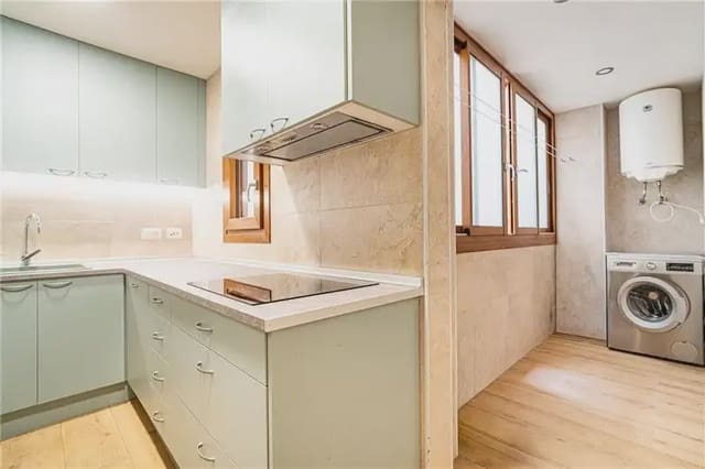 3 quarto Apartamento para venda em Santa Catalina, Palma de Mallorca - 480 000 € (Ref: 9914604)