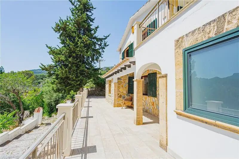 3 bedroom Finca/Country House for sale in Esporles with pool garage - € 1,500,000 (Ref: 9928159)