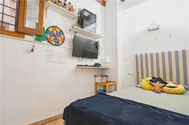 2 bedroom Apartment for sale in Palma de Mallorca - € 320,000 (Ref: 9928489)