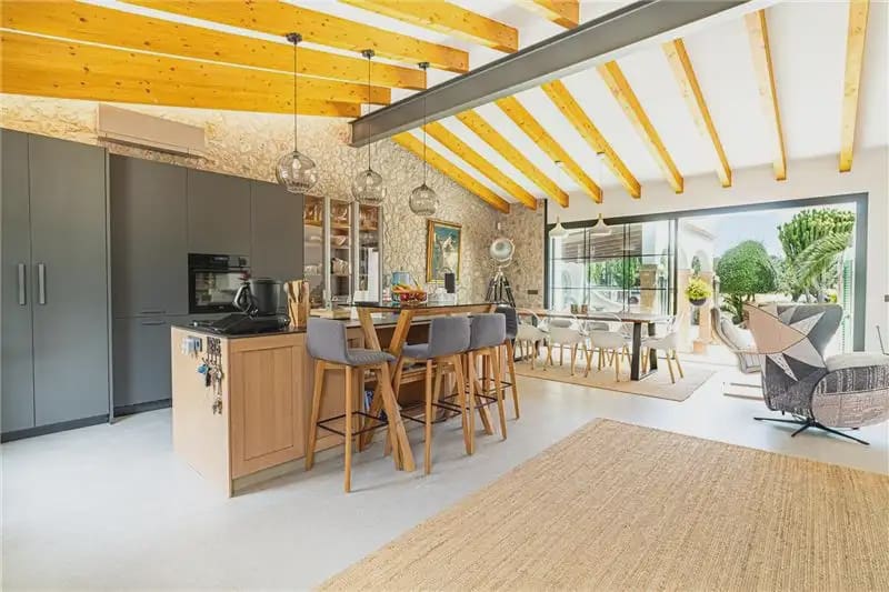 3 bedroom Finca/Country House for sale in Pollensa / Pollenca with pool garage - € 1,700,000 (Ref: 9928558)