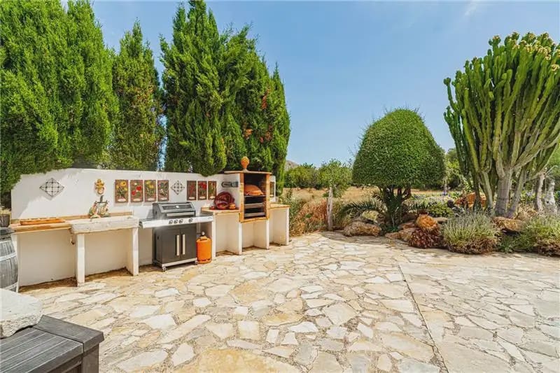 3 bedroom Finca/Country House for sale in Pollensa / Pollenca with pool garage - € 1,700,000 (Ref: 9928558)