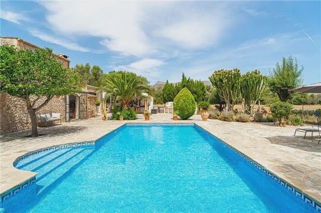 3 soveværelse Finca/Landehus til salg i Pollensa / Pollença med swimmingpool garage - € 1.700.000 (Ref: 9928558)