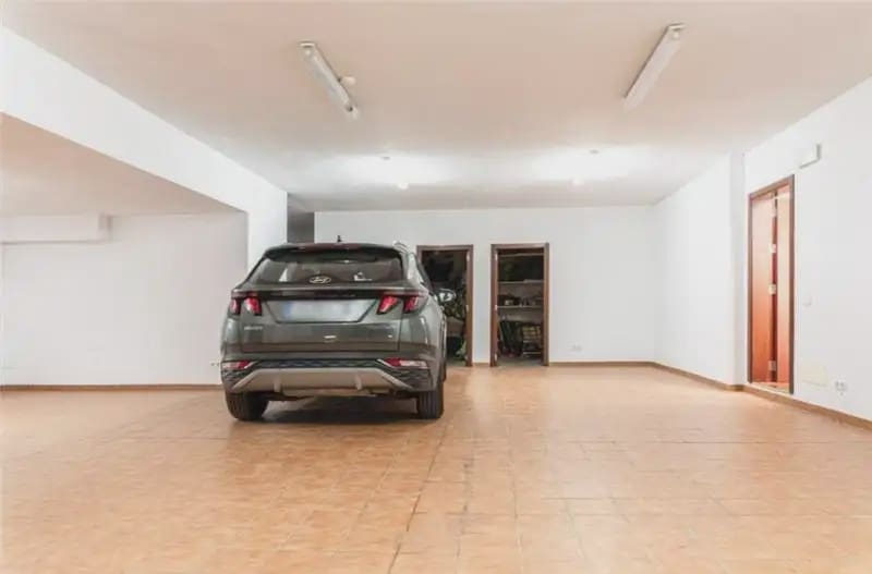 5 bedroom Villa for sale in Marratxi with pool garage - € 1,690,000 (Ref: 9929987)