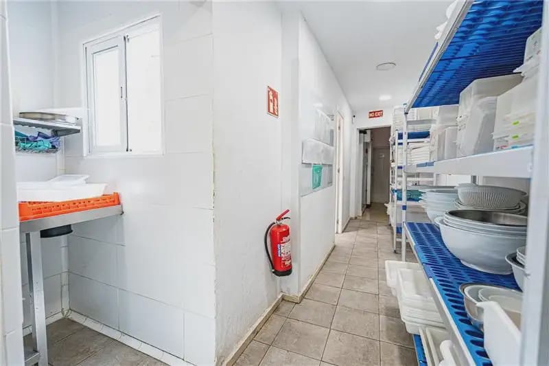 Commercial for sale in Palma de Mallorca - € 165,000 (Ref: 9936705)