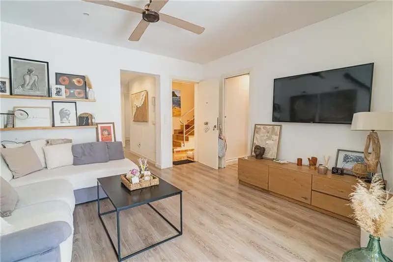 3 bedroom Semi-detached Villa for sale in Palma de Mallorca - € 1,450,000 (Ref: 9936868)