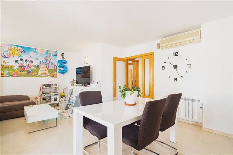 2 bedroom Flat for rent in Palma de Mallorca with pool garage - € 1,950 (Ref: 9937136)