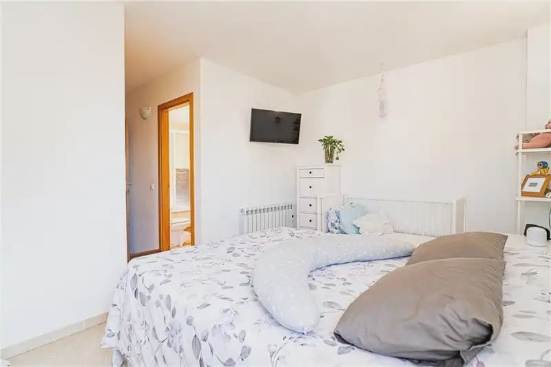 2 bedroom Flat for rent in Palma de Mallorca with pool garage - € 1,950 (Ref: 9937136)