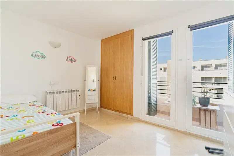 2 bedroom Flat for rent in Palma de Mallorca with pool garage - € 1,950 (Ref: 9937136)