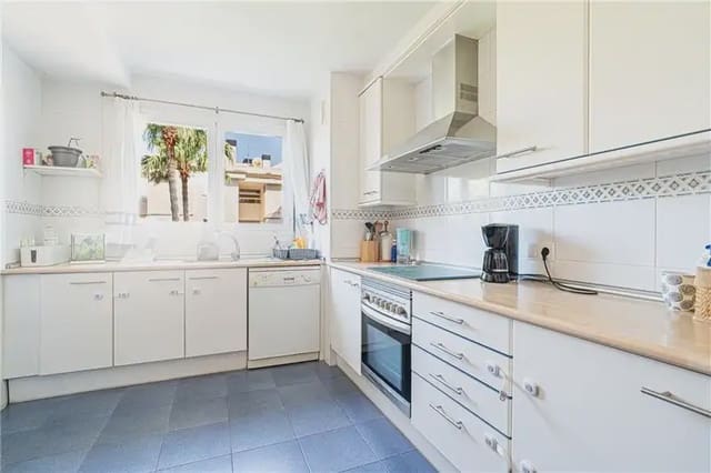 2 bedroom Flat for rent in Las Maravillas, Palma de Mallorca with pool garage - € 1,950 (Ref: 9937136)