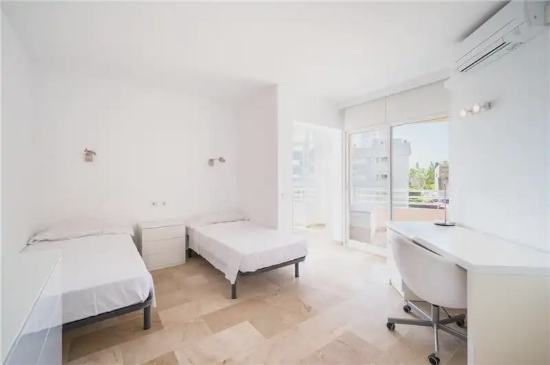 3 soverom Leilighet til salgs i Palma de Mallorca med svømmebasseng garasje - € 1 130 000 (Ref: 9938715)