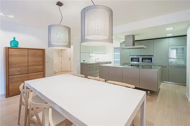 4 sovrum Lägenhet att hyra i Palma de Mallorca med garage - 2 600 € (Ref: 9938716)