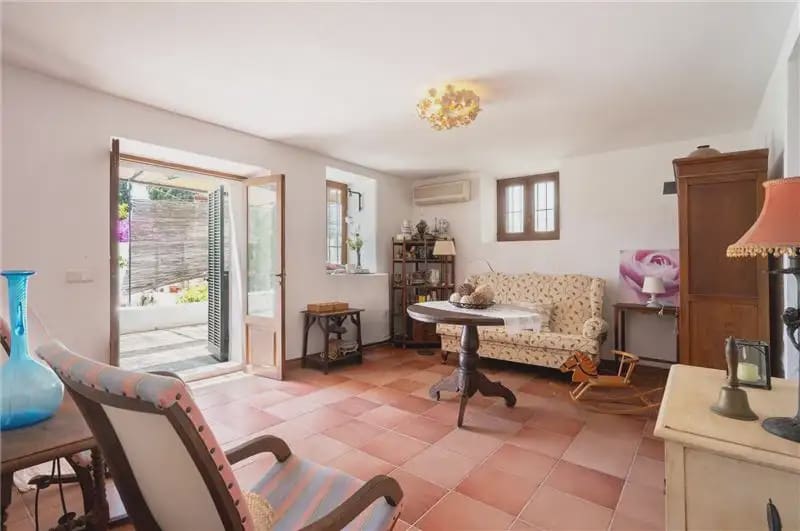 4 soveværelse Villa til salg i Palma de Mallorca med swimmingpool garage - € 1.500.000 (Ref: 9941206)