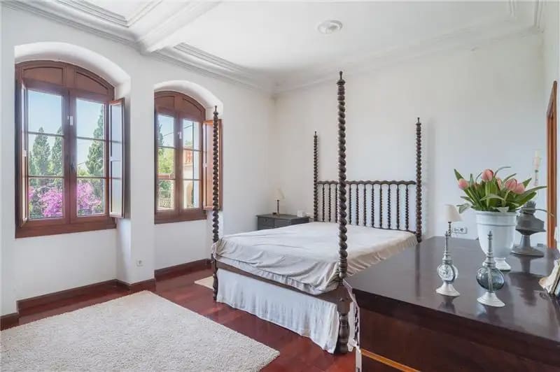 4 soveværelse Villa til salg i Palma de Mallorca med swimmingpool garage - € 1.500.000 (Ref: 9941206)