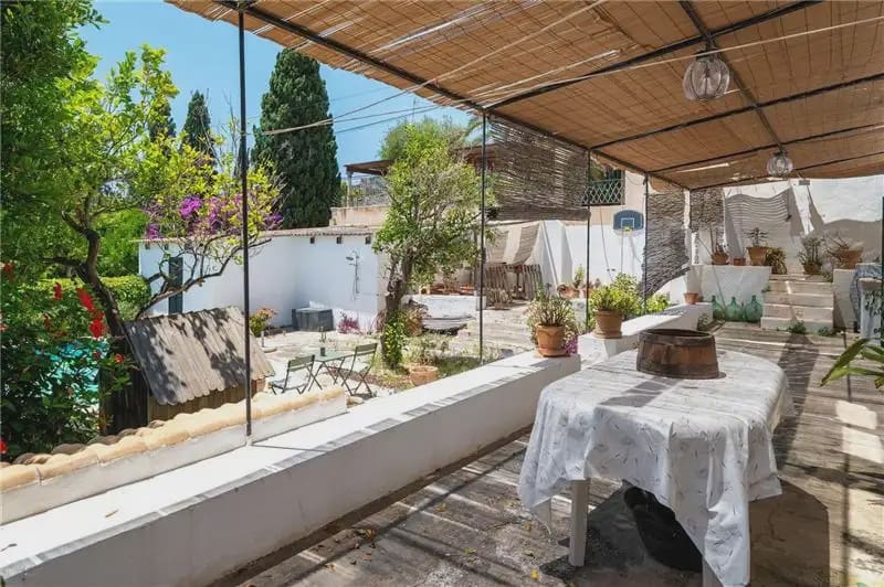4 soveværelse Villa til salg i Palma de Mallorca med swimmingpool garage - € 1.500.000 (Ref: 9941206)