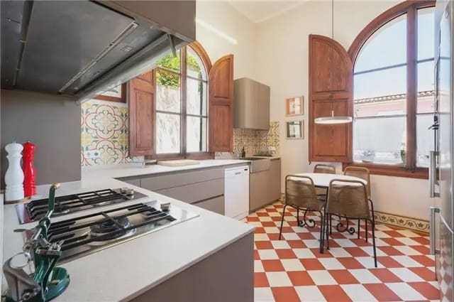 4 soveværelse Villa til salg i La Bonanova, Palma de Mallorca med swimmingpool garage - € 1.500.000 (Ref: 9941206)