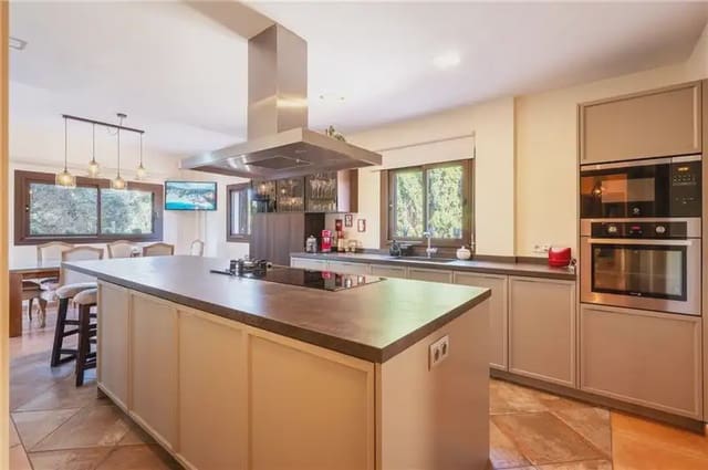 3 chambre Villa/Maison à vendre à Portol, Marratxí avec piscine garage - 1 450 000 € (Ref: 9944456)