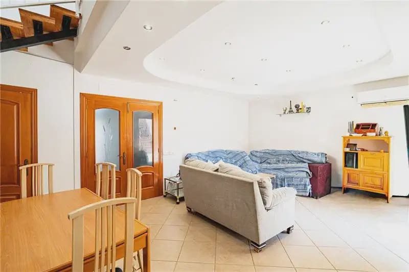 3 makuuhuone Omakotitalo myytävänä paikassa Vilafranca de Bonany mukana 
autotalli - 680 000 € (Ref: 9953081)
