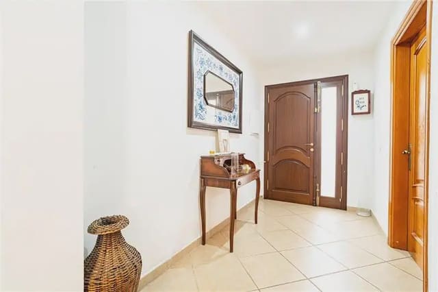3 makuuhuone Omakotitalo myytävänä paikassa Vilafranca de Bonany mukana 
autotalli - 680 000 € (Ref: 9953081)