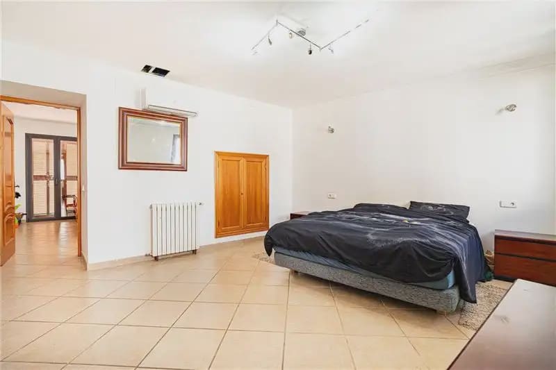 3 makuuhuone Omakotitalo myytävänä paikassa Vilafranca de Bonany mukana 
autotalli - 680 000 € (Ref: 9953081)
