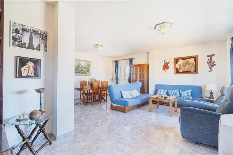 8 bedroom Townhouse for sale in Palma de Mallorca with garage - € 960,000 (Ref: 9964525)