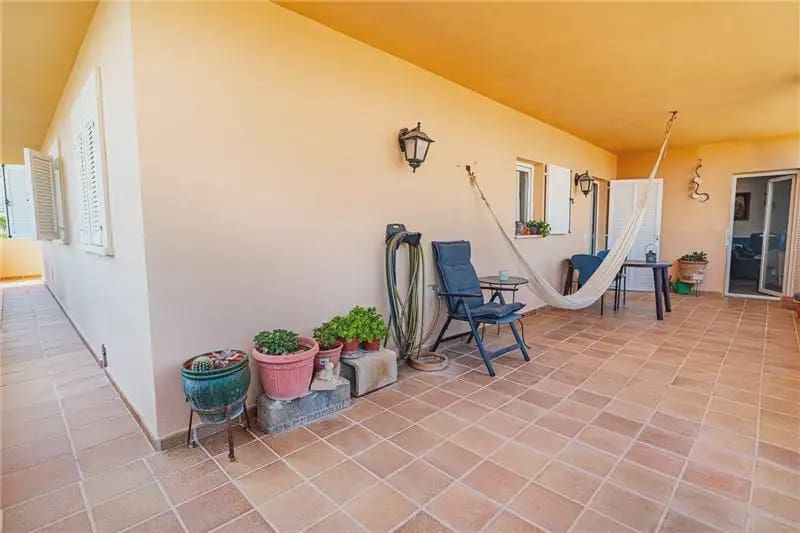 8 bedroom Townhouse for sale in Palma de Mallorca with garage - € 960,000 (Ref: 9964525)