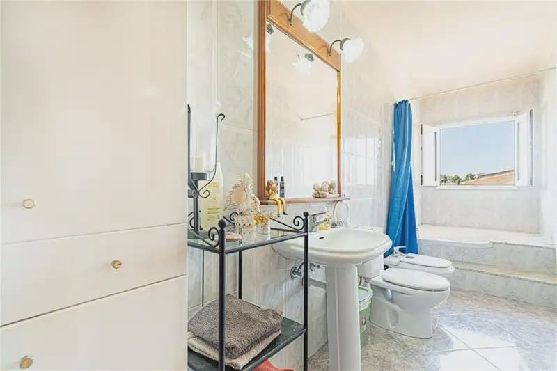 8 bedroom Townhouse for sale in Palma de Mallorca with garage - € 960,000 (Ref: 9964525)
