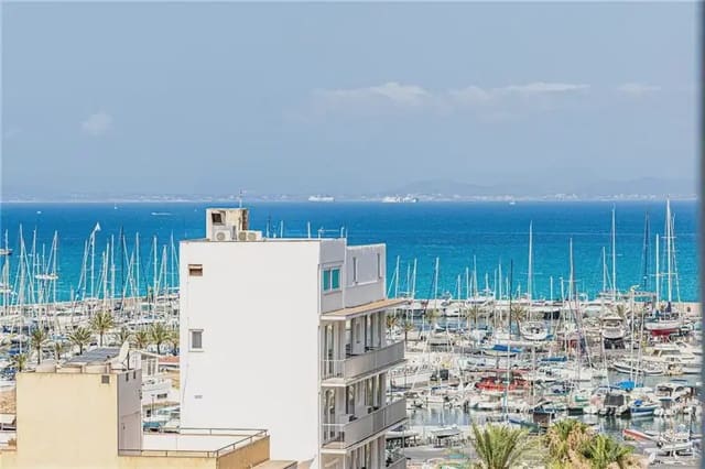 2 bedroom Flat for sale in L'Arenal / S'Arenal, Llucmajor - € 460,000 (Ref: 9967967)