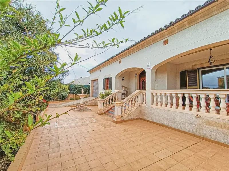 4 bedroom Villa for sale in Marratxi with garage - € 750,000 (Ref: 9967968)