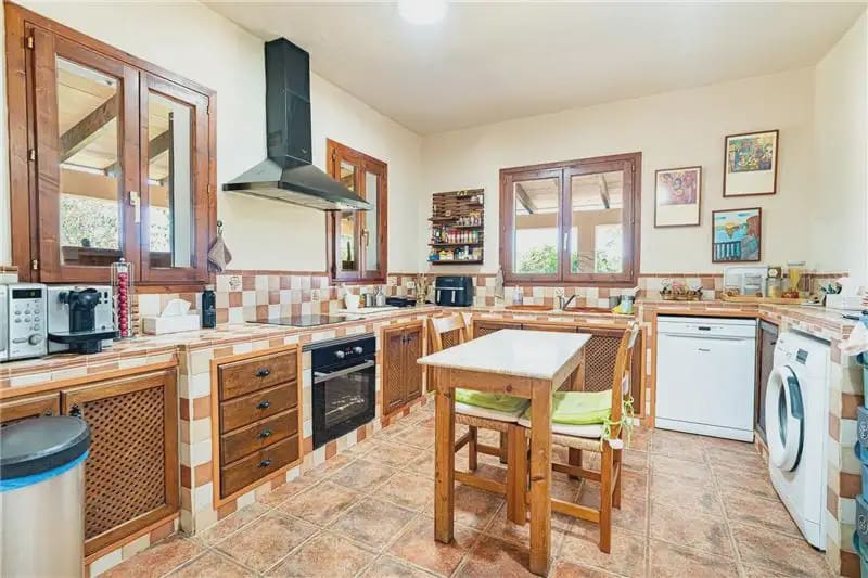 4 soveværelse Finca/Landehus til salg i Binissalem med swimmingpool garage - € 1.040.000 (Ref: 9968007)