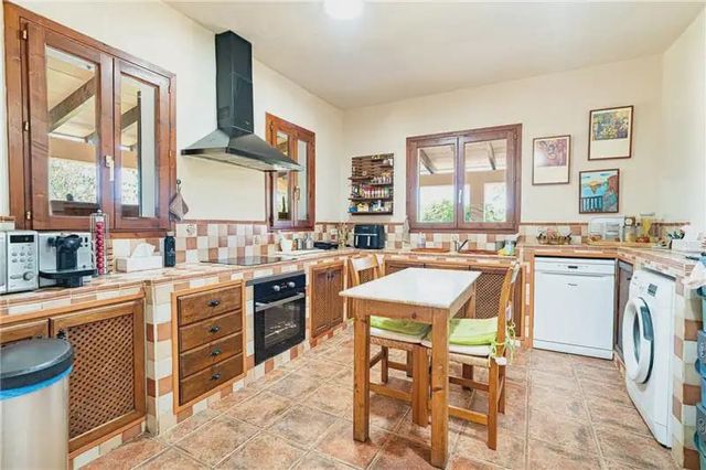 4 soveværelse Finca/Landehus til salg i Binissalem med swimmingpool garage - € 995.000 (Ref: 9968007)