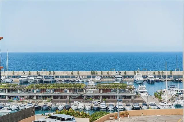 2 makuuhuone Huoneisto myytävänä paikassa El Toro / Port Adriano, Calvià mukana 
autotalli - 495 000 € (Ref: 9969027)