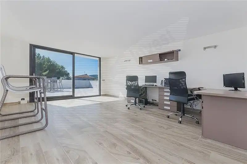 7 bedroom Villa for rent in Palma de Mallorca with pool garage - € 11,000 (Ref: 9970874)