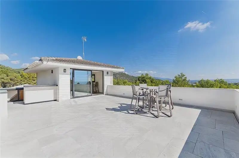 7 bedroom Villa for rent in Palma de Mallorca with pool garage - € 11,000 (Ref: 9970874)