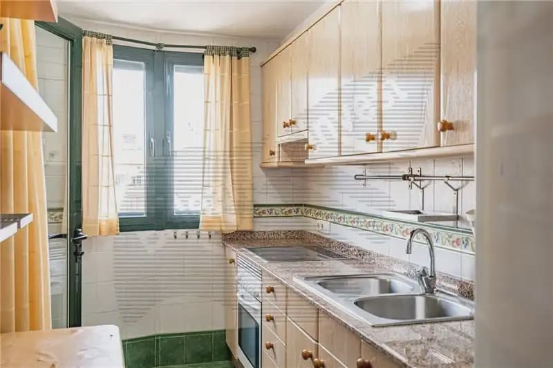 2 soveværelse Lejlighed til leje i Palma de Mallorca med garage - € 1.350 (Ref: 9971509)