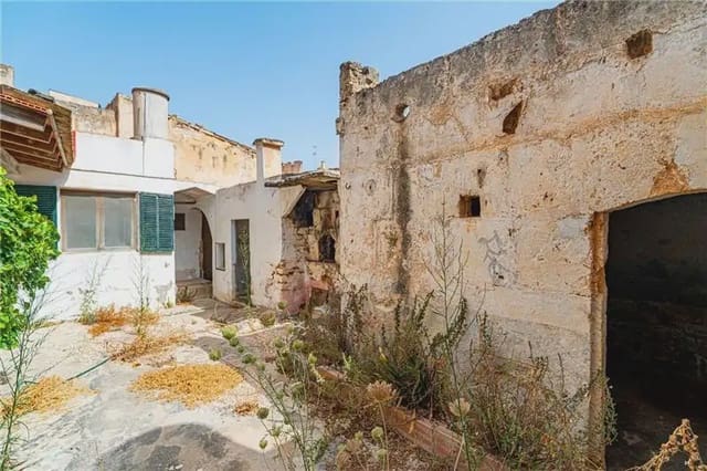 6 soveværelse Byhus til salg i Llucmajor - € 750.000 (Ref: 9987165)