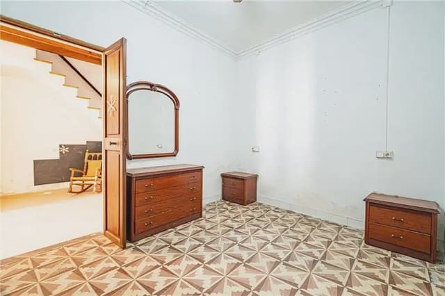 6 soveværelse Byhus til salg i Llucmajor - € 750.000 (Ref: 9987165)