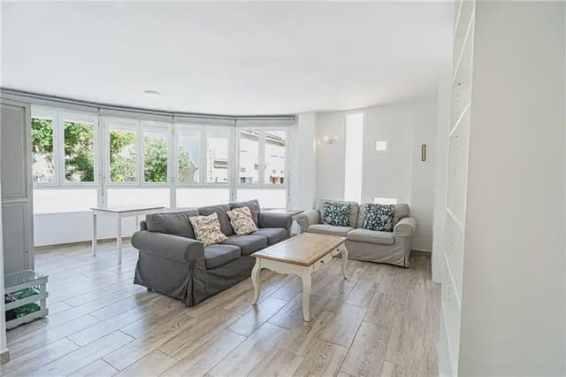 3 slaapkamer Appartement te huur in Los Almendros - Son Pacs, Palma de Mallorca - € 1.450 (Ref: 9997639)